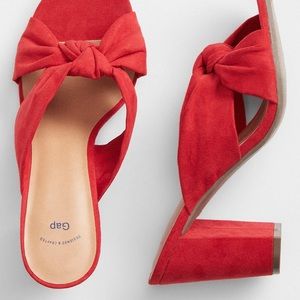 Red Gap knotted strap block heel mules NWT